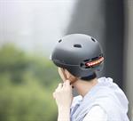 Livall C20 Black. Dette er hjelmen som passer for både sykkel og elsparkesykkel.