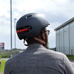 Livall C20 Black. Dette er hjelmen som passer for både sykkel og elsparkesykkel.