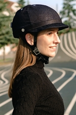 Yakkay Smart Two Black Helmet + Milano Dark Blue Denim Cover. Sykkelhjelm med mørkblå cover